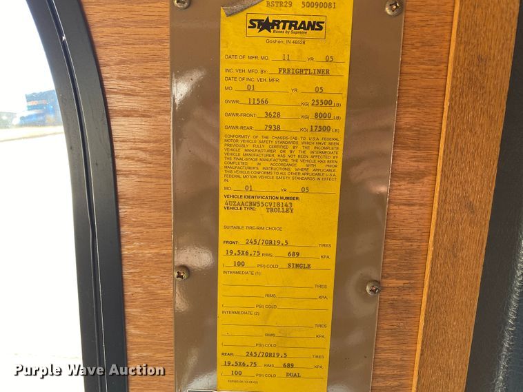 image for item HR9463 2005 Freightliner MB55  trolley