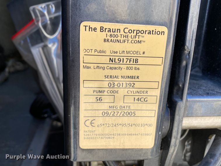 image for item HR9463 2005 Freightliner MB55  trolley