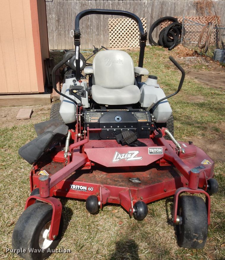 image for item HU9003 Exmark Lazer Z  lawn mower