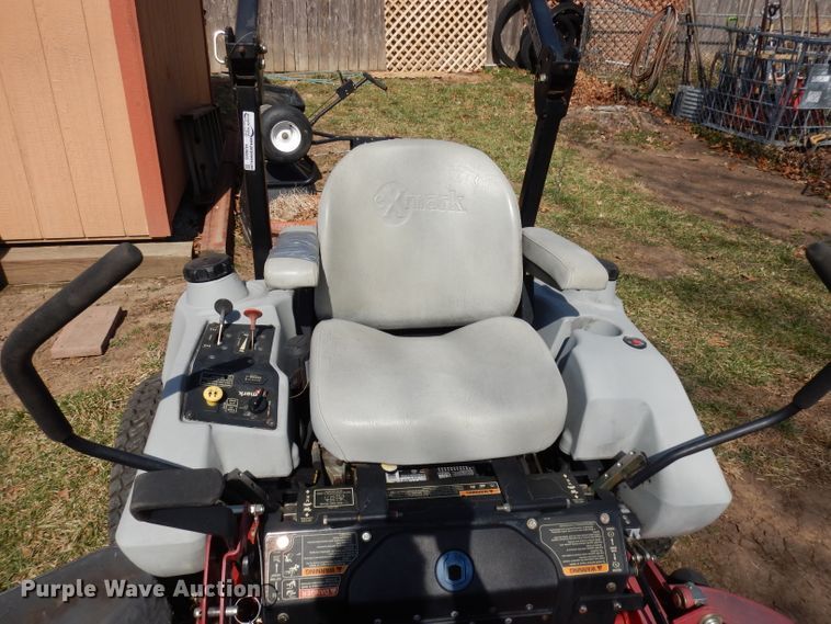 image for item HU9003 Exmark Lazer Z  lawn mower