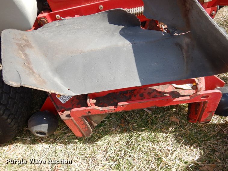 image for item HU9003 Exmark Lazer Z  lawn mower