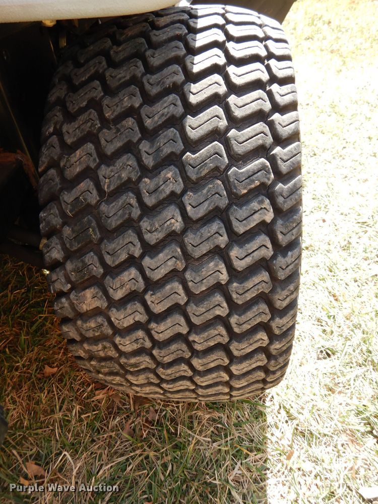 image for item HU9003 Exmark Lazer Z  lawn mower