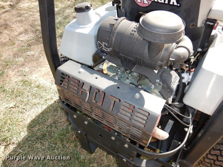 image for item HU9003 Exmark Lazer Z  lawn mower