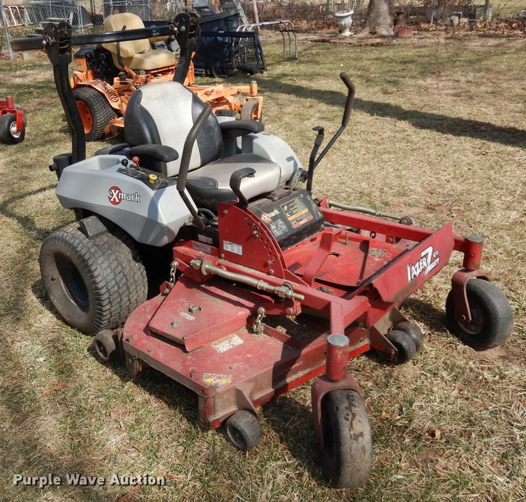 image for item HU9006 Exmark Lazer Z  lawn mower