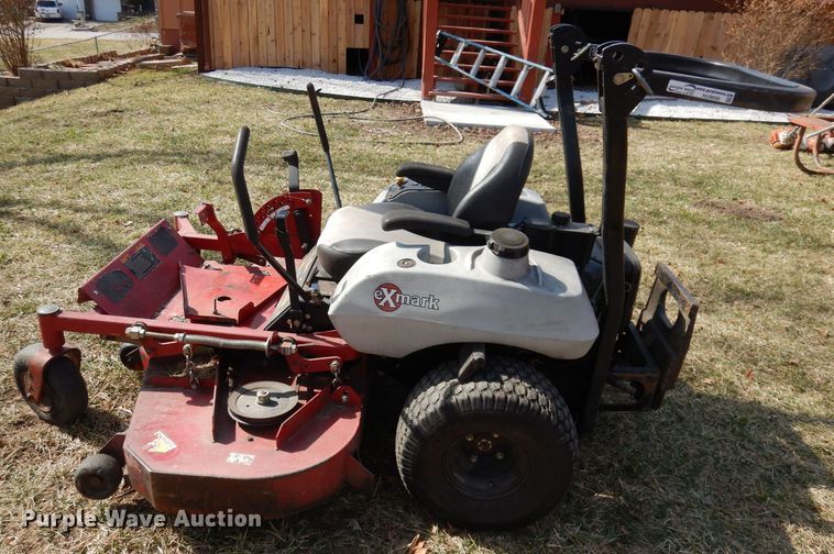 image for item HU9006 Exmark Lazer Z  lawn mower