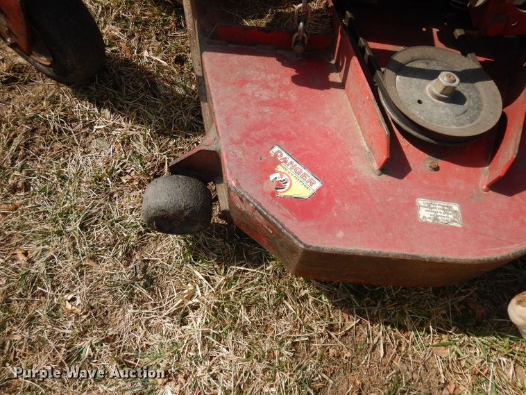 image for item HU9006 Exmark Lazer Z  lawn mower