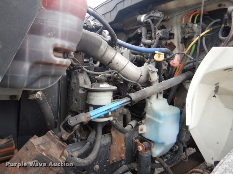 image for item HX9043 2009 International 4400  paper recycling truck