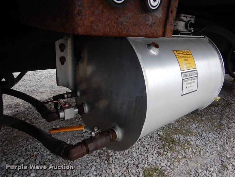 image for item HX9043 2009 International 4400  paper recycling truck