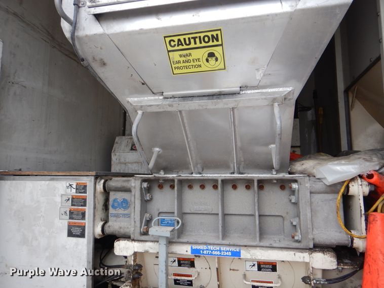 image for item HX9043 2009 International 4400  paper recycling truck