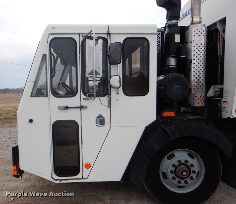 image for item HX9170 2007 Crane Carrier Low Entry  refuse truck