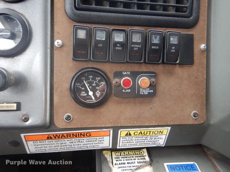 image for item HX9170 2007 Crane Carrier Low Entry  refuse truck