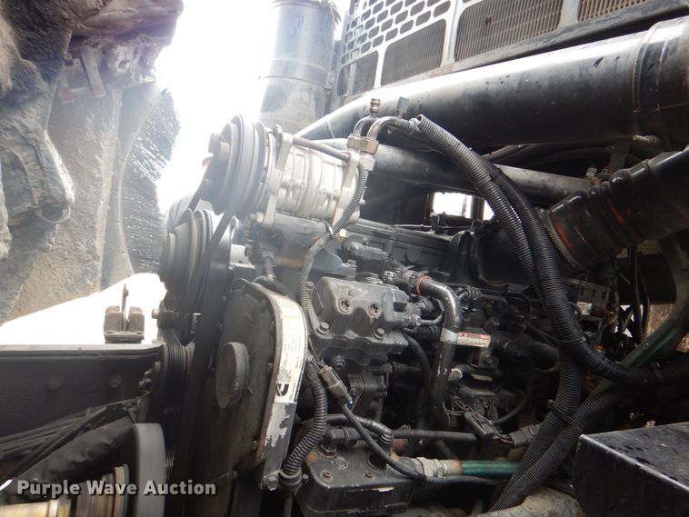 image for item HX9170 2007 Crane Carrier Low Entry  refuse truck