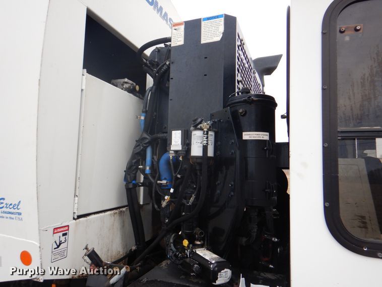 image for item HX9170 2007 Crane Carrier Low Entry  refuse truck