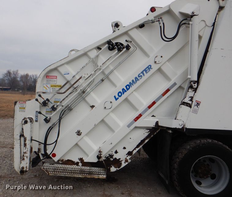 image for item HX9170 2007 Crane Carrier Low Entry  refuse truck