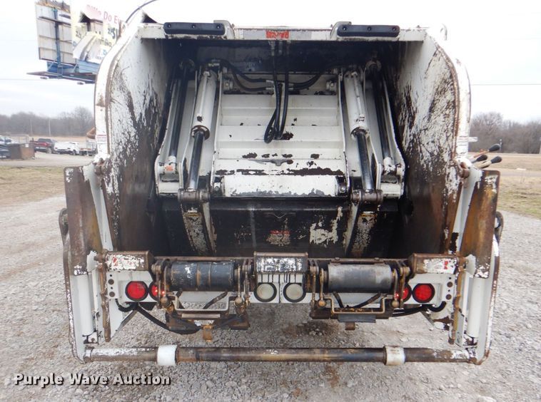 image for item HX9170 2007 Crane Carrier Low Entry  refuse truck