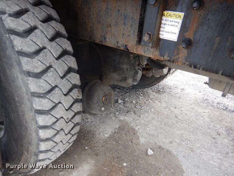 image for item HX9170 2007 Crane Carrier Low Entry  refuse truck