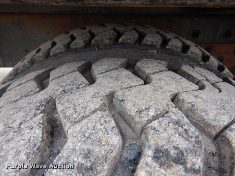 image for item HX9170 2007 Crane Carrier Low Entry  refuse truck