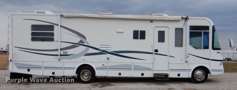 image for item HX9174 2002 Trail Lite Condor  RV