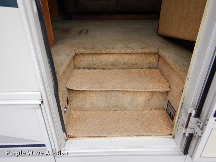 image for item HX9174 2002 Trail Lite Condor  RV