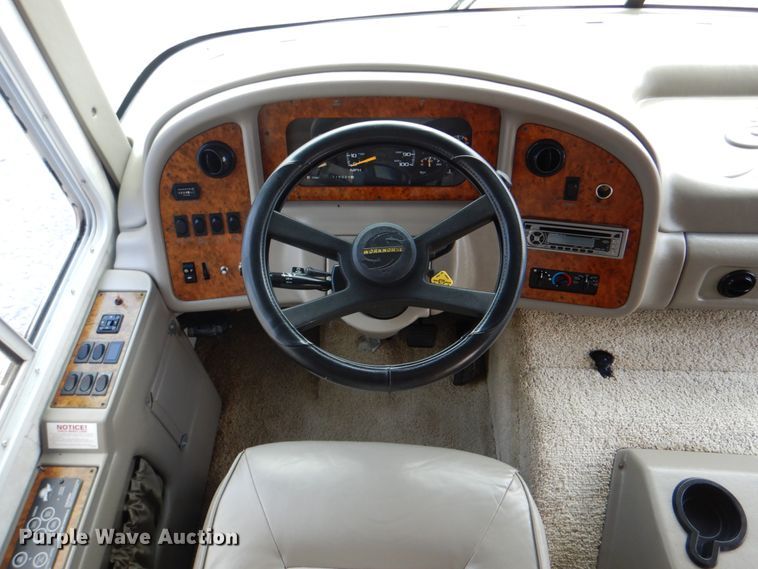 image for item HX9174 2002 Trail Lite Condor  RV