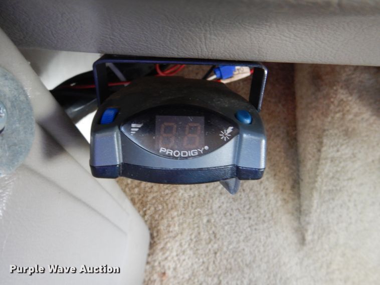 image for item HX9174 2002 Trail Lite Condor  RV