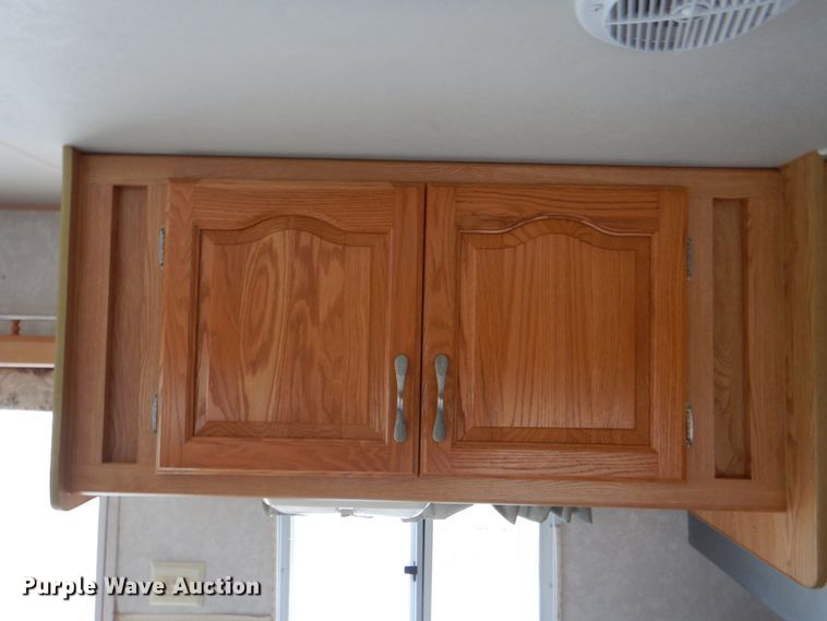 image for item HX9174 2002 Trail Lite Condor  RV