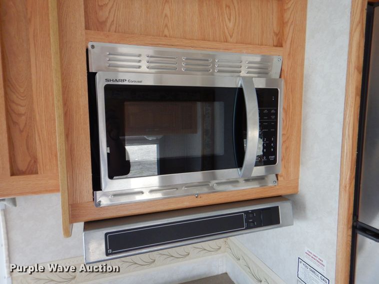 image for item HX9174 2002 Trail Lite Condor  RV