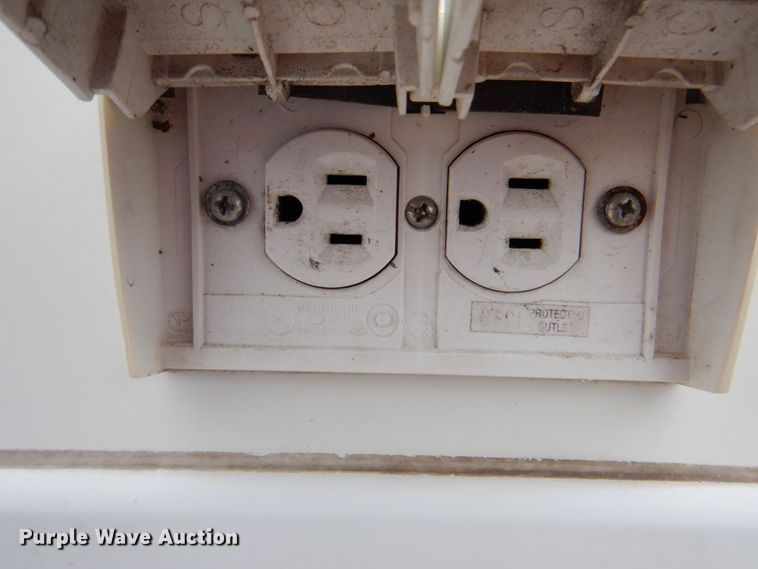 image for item HX9174 2002 Trail Lite Condor  RV