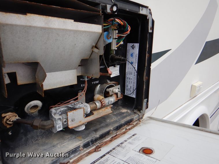 image for item HX9174 2002 Trail Lite Condor  RV