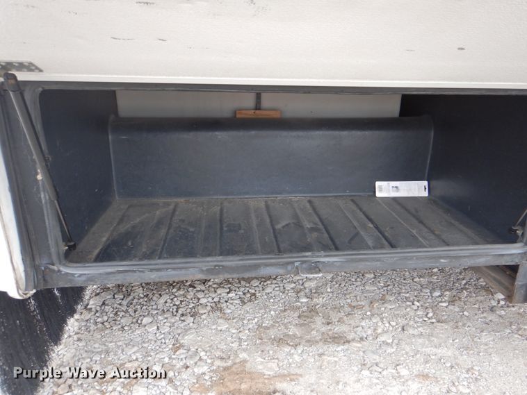 image for item HX9174 2002 Trail Lite Condor  RV