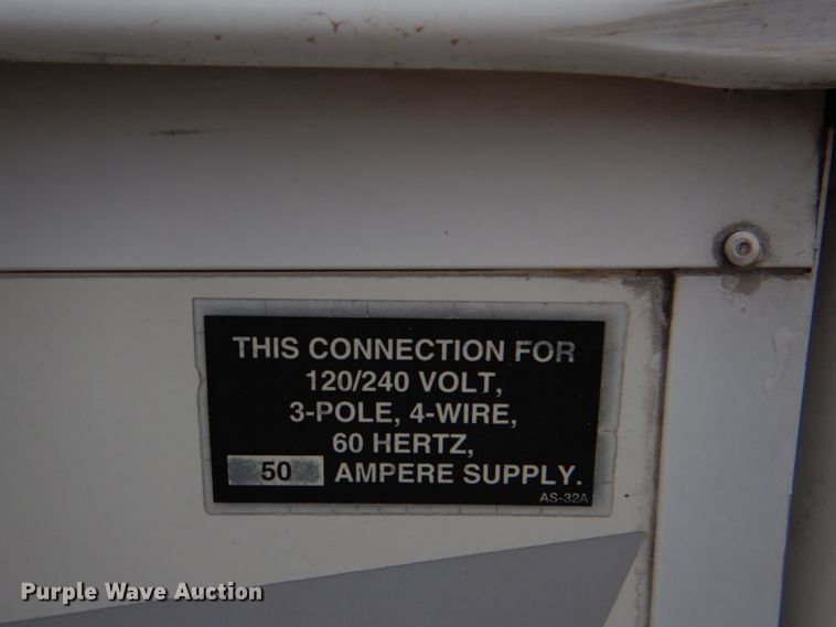 image for item HX9174 2002 Trail Lite Condor  RV