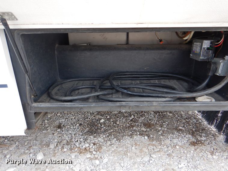 image for item HX9174 2002 Trail Lite Condor  RV