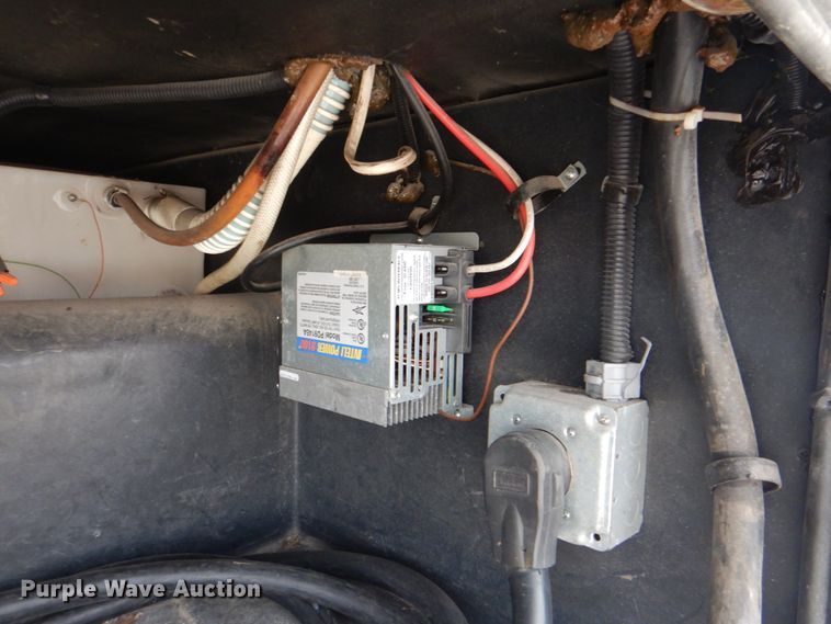 image for item HX9174 2002 Trail Lite Condor  RV