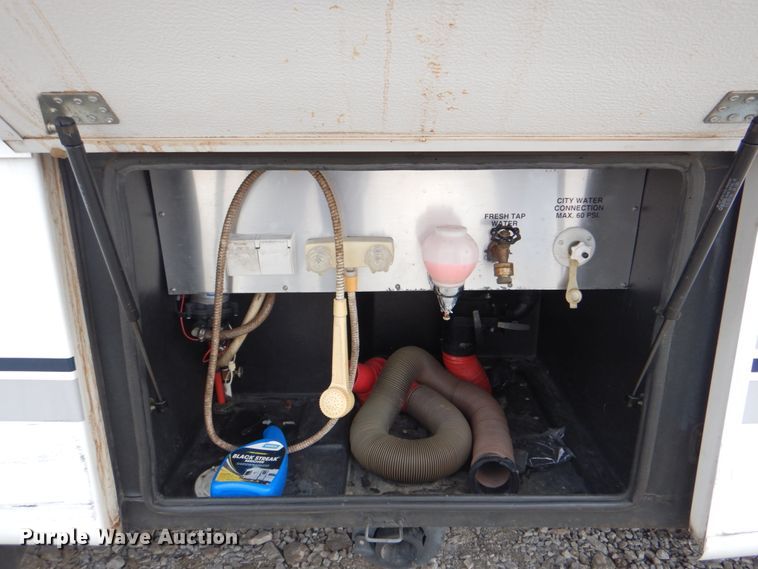 image for item HX9174 2002 Trail Lite Condor  RV