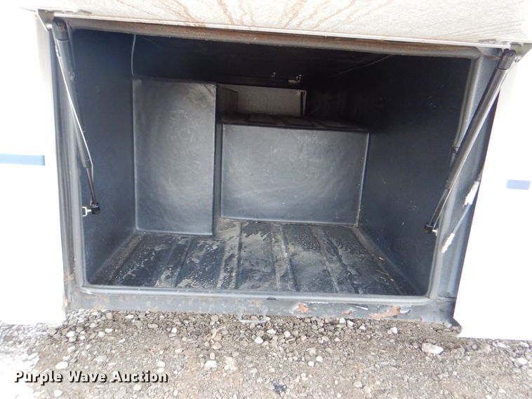 image for item HX9174 2002 Trail Lite Condor  RV