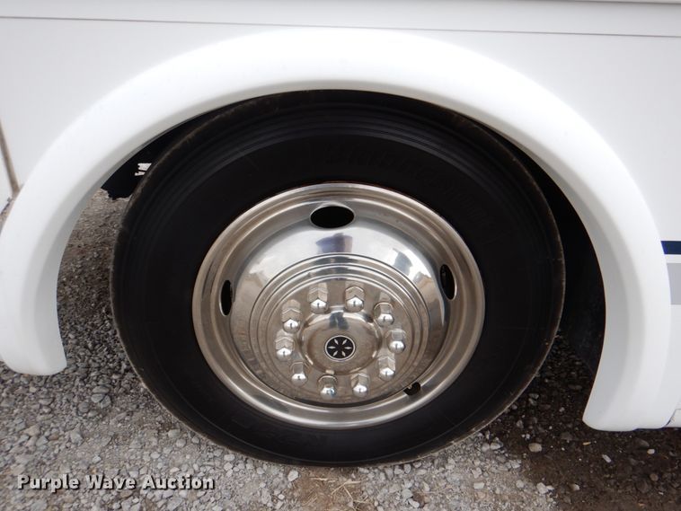 image for item HX9174 2002 Trail Lite Condor  RV