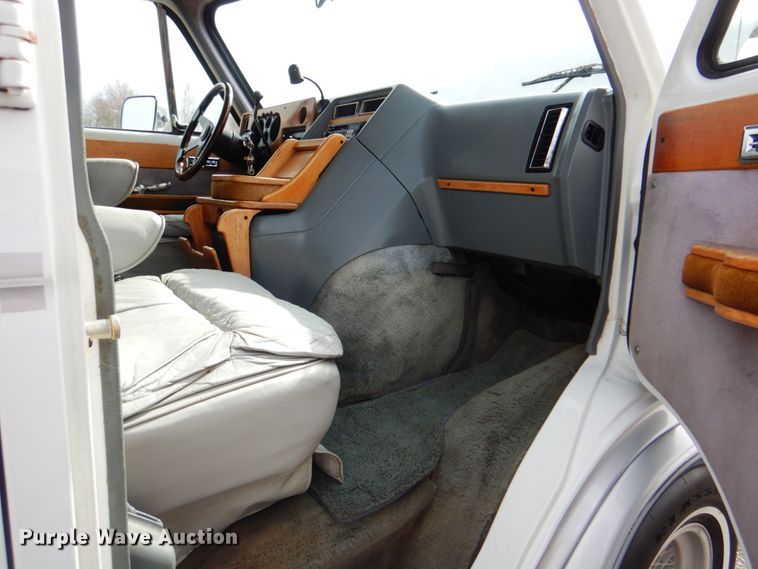 image for item HX9179 1990 GMC Vandura  van