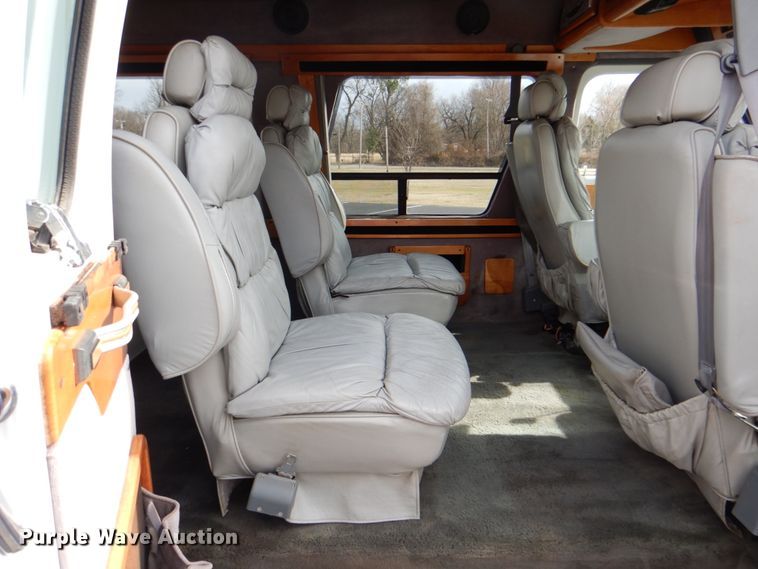image for item HX9179 1990 GMC Vandura  van