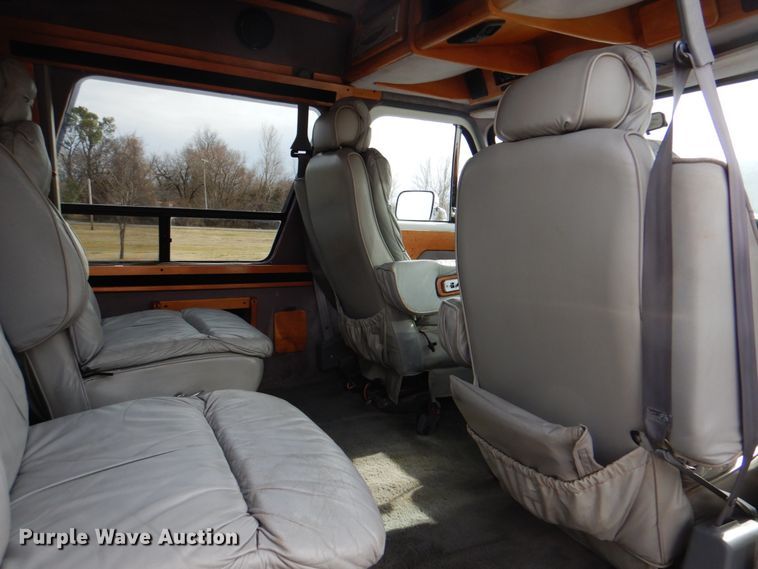 image for item HX9179 1990 GMC Vandura  van
