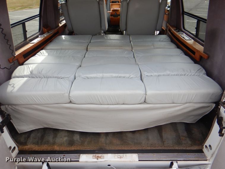 image for item HX9179 1990 GMC Vandura  van