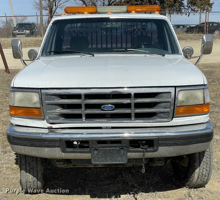 image for item HX9832 1995 Ford F450 Super Duty  rollback truck