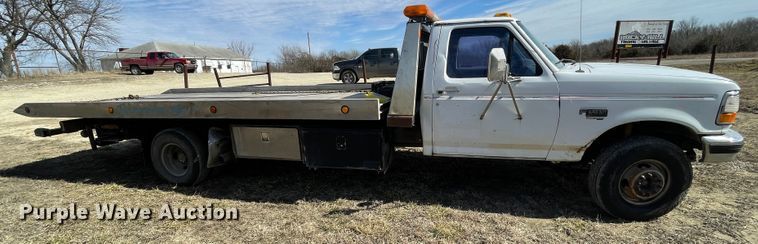 image for item HX9832 1995 Ford F450 Super Duty  rollback truck