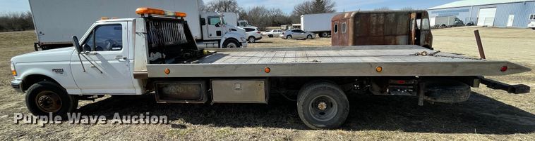 image for item HX9832 1995 Ford F450 Super Duty  rollback truck