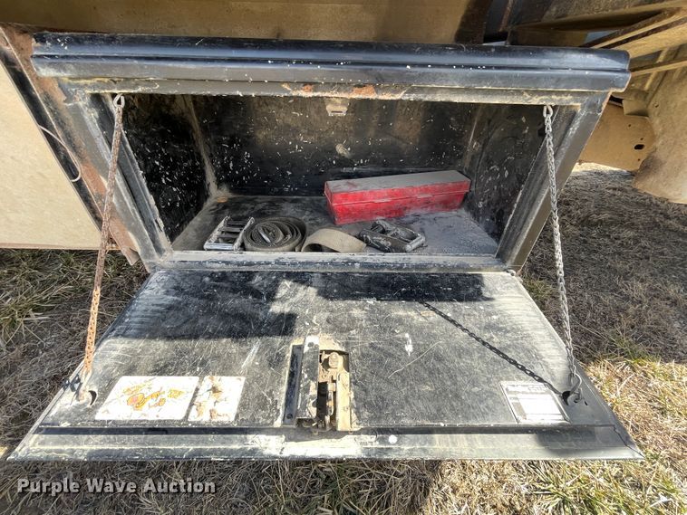 image for item HX9832 1995 Ford F450 Super Duty  rollback truck