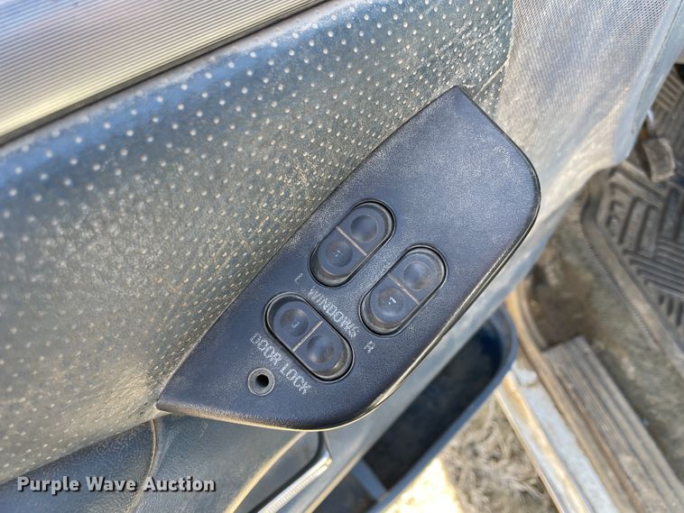 image for item HX9832 1995 Ford F450 Super Duty  rollback truck