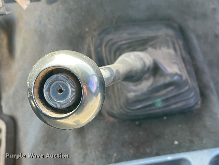 image for item HX9832 1995 Ford F450 Super Duty  rollback truck