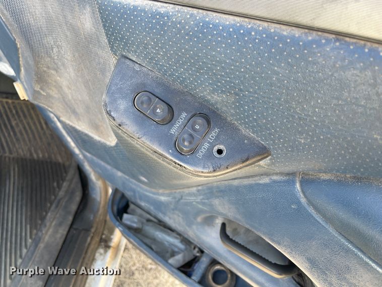 image for item HX9832 1995 Ford F450 Super Duty  rollback truck