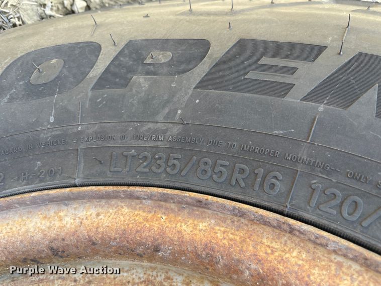 image for item HX9832 1995 Ford F450 Super Duty  rollback truck