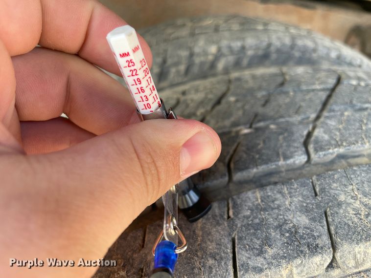 image for item HX9832 1995 Ford F450 Super Duty  rollback truck