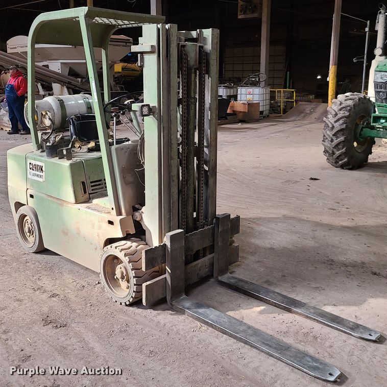 image for item IA9277 Clark C500-50  forklift